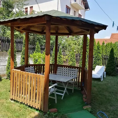Smestaj-rooms Marvell Homestay *